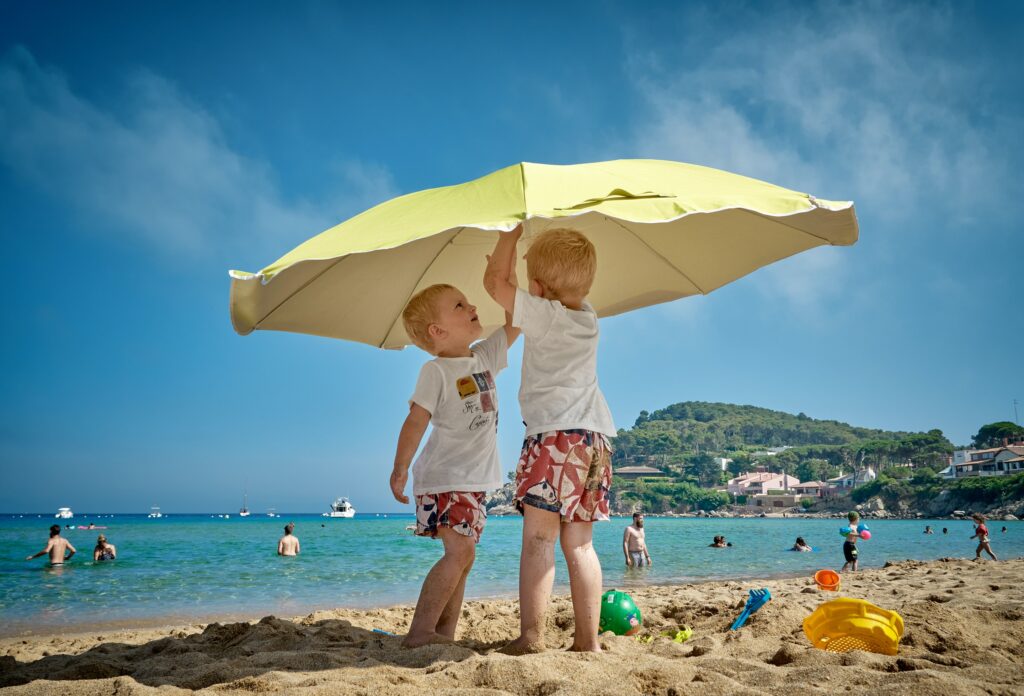 Activities in summer are precious experience for kids.